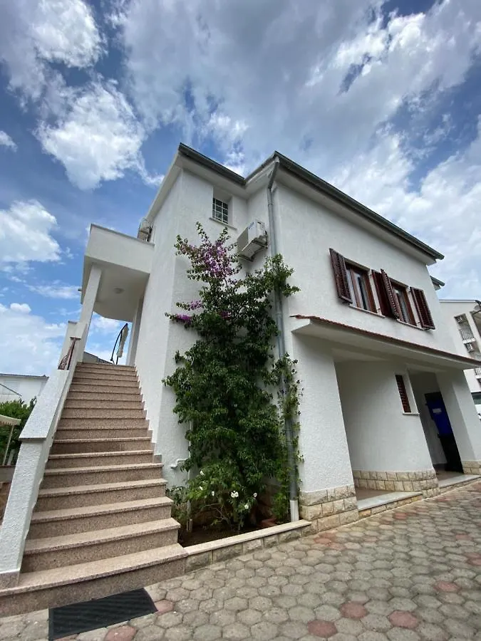 Jandom Apartment Malinska